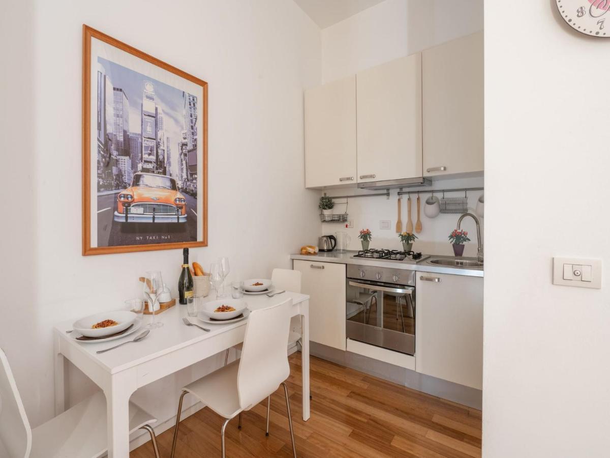 The Best Rent - Comfortable One Bedroom Apartment In Milan Downtown Exterior photo